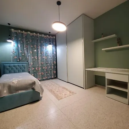Lindita Tirana